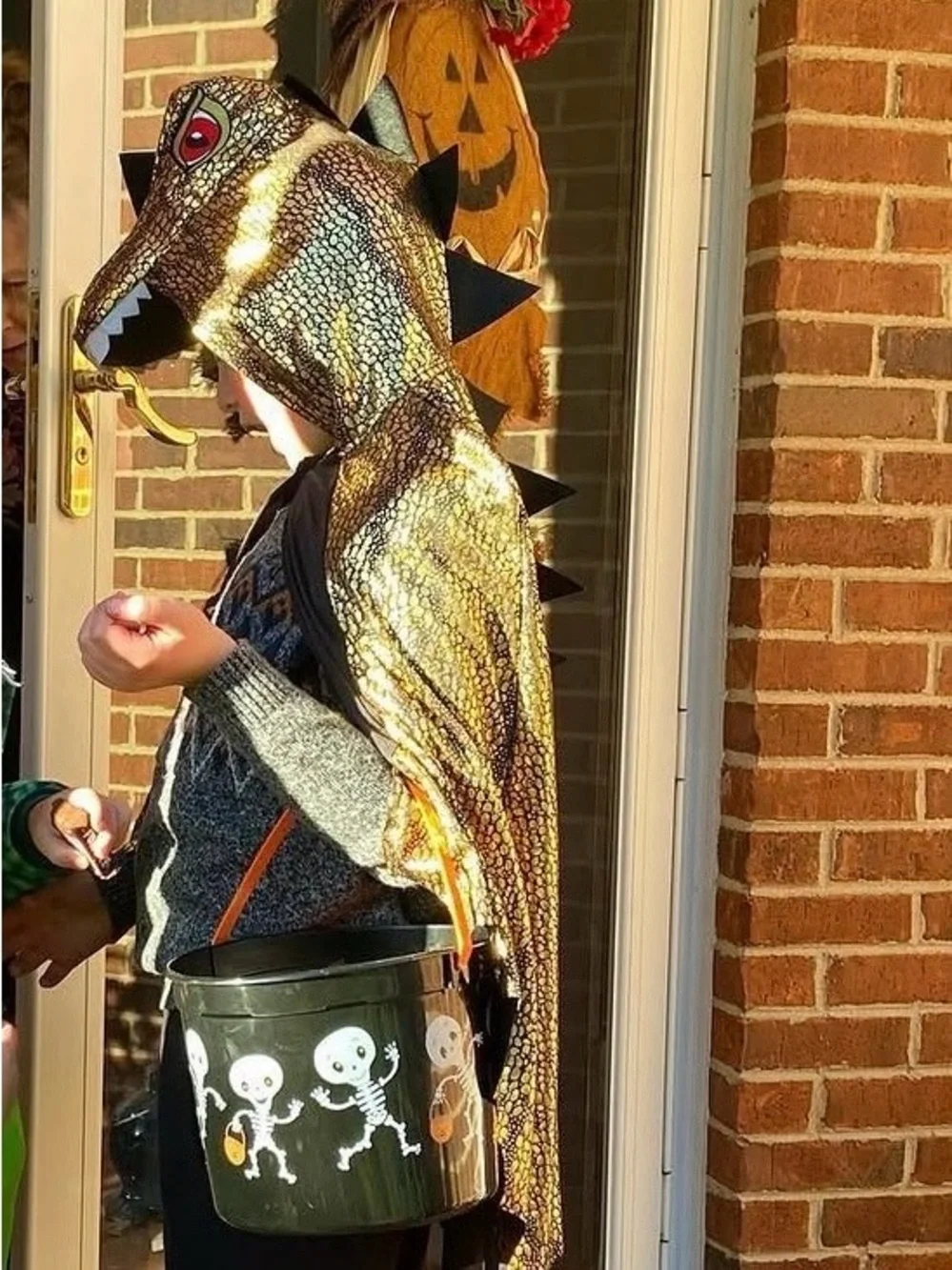H&M Kids Gold Dragon Cape Costume – Size 3-10T